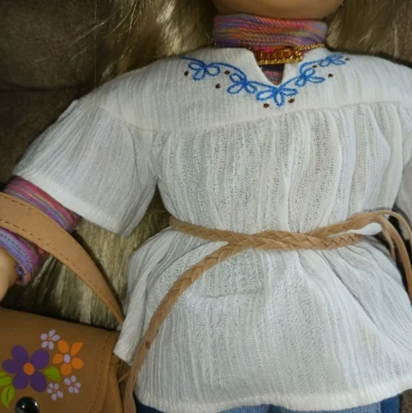 18" American Girl Doll Julie Albright - Picture 4 of 16